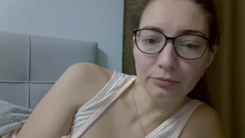 Ashley online show from December 17, 2025, 5:57 am