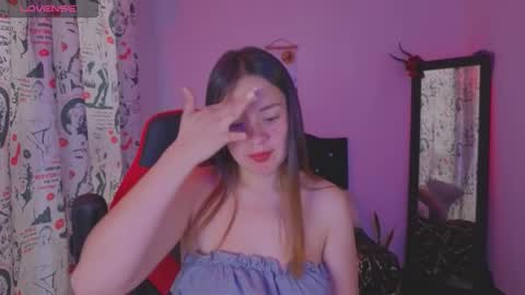 ASHLEY online show from November 20, 2025, 7:02 pm