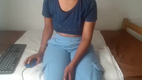 ashleyt255 online show from September 23, 2025, 7:06 pm