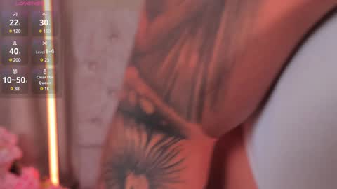 Ashley Lauren online show from January 28, 2025, 10:02 am