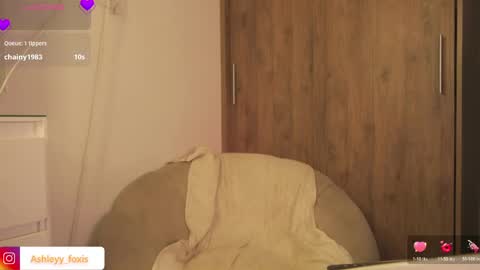 Snapshot of ashleyyfox_ chatting on June 4, 2026, 2:06 am Ashley Fox online show from June 4, 2026, 2:06 am