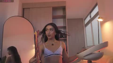 Snapshot of ashleyyfox_ chatting on July 29, 2026, 10:19 pm Ashley Fox online show from July 29, 2026, 10:19 pm
