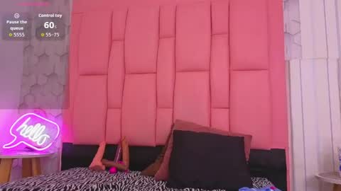 ashlleyray online show from June 5, 2026, 7:08 pm