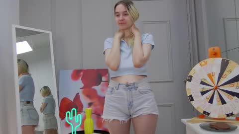 ashly_cherry online show from October 6, 2025, 11:51 am