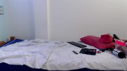 ashly online show from November 3, 2025, 1:08 am