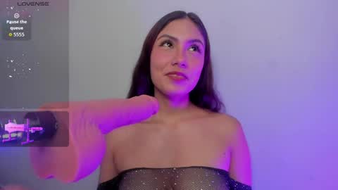 ashlye_collins online show from May 26, 2026, 9:33 pm