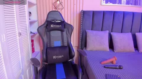 ashlye_miller_ online show from January 26, 2025, 3:38 am