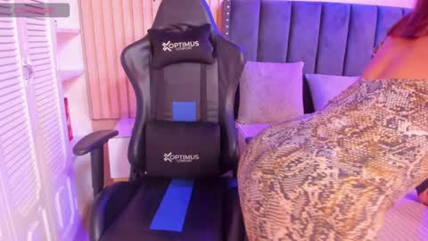 ashlye_miller_ online show from March 1, 2025, 4:15 am