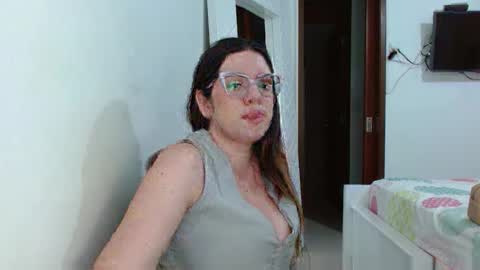 AshlyMoon online show from May 16, 2026, 12:29 am