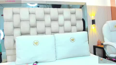 ashlyn online show from February 22, 2025, 7:47 pm