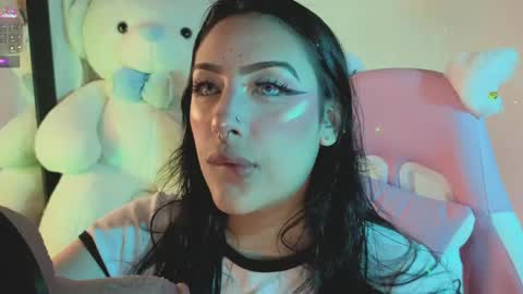 Snapshot of ashlynnlowe_ chatting on May 2, 2026, 10:37 pm Ash online show from May 2, 2026, 10:37 pm