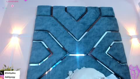 Ashly  online show from February 8, 2025, 10:19 pm