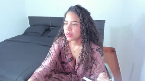 ashlyviper77 online show from November 29, 2025, 4:54 pm