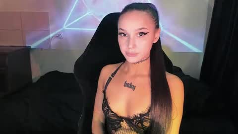 Snapshot of ashmila chatting on June 4, 2026, 5:35 am Mila online show from June 4, 2026, 5:35 am