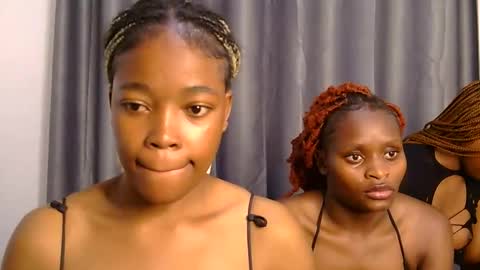 Snapshot of ashrine_ chatting on June 7, 2026, 4:33 pm ashrine online show from June 7, 2026, 4:33 pm