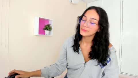 Camila online show from December 13, 2024, 3:11 pm