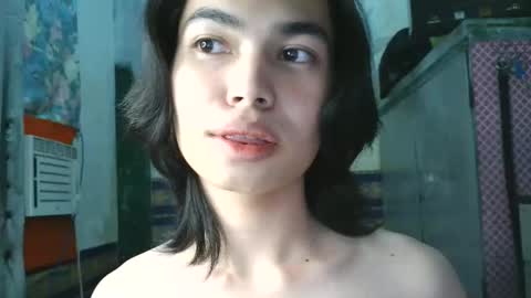 asian_babyboi online show from December 16, 2025, 4:23 pm