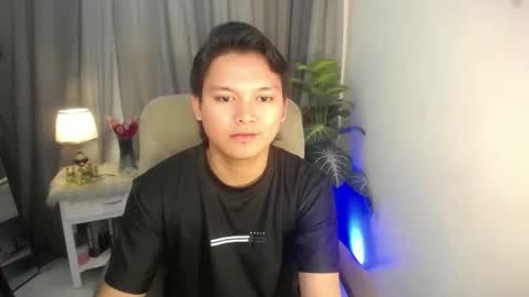 asian_handsomexx online show from November 23, 2025, 3:01 pm
