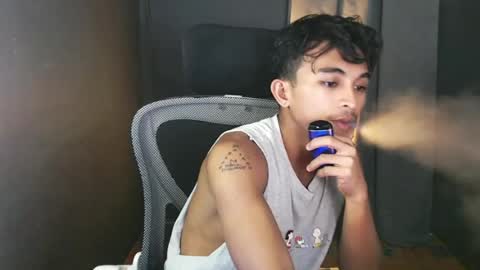Snapshot of asian_hunk_moreno chatting on June 21, 2026, 3:03 pm Yuri online show from June 21, 2026, 3:03 pm