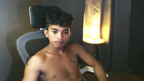Snapshot of asian_hunk_moreno chatting on June 29, 2026, 6:08 pm Yuri online show from June 29, 2026, 6:08 pm