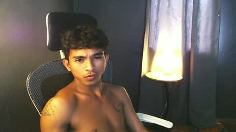 Snapshot of asian_hunk_moreno chatting on July 7, 2026, 6:47 am Yuri online show from July 7, 2026, 6:47 am