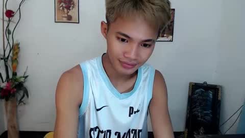 asian_lover05 online show from September 9, 2025, 5:12 pm