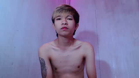 asian_macky online show from April 22, 2026, 1:23 pm