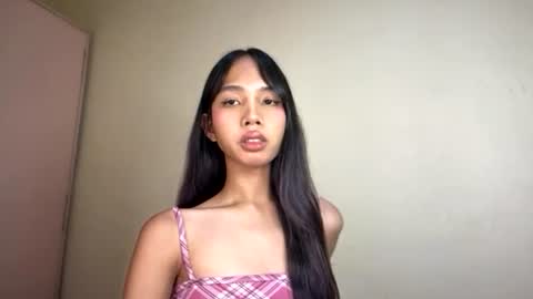 Snapshot of asian_prettypetite chatting on July 7, 2026, 6:34 pm KIM online show from July 7, 2026, 6:34 pm