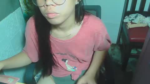 Rhean online show from February 8, 2025, 6:12 pm