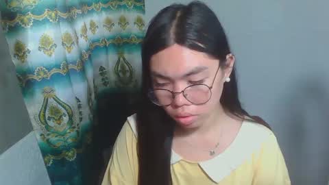 Rhean online show from February 22, 2025, 5:44 am