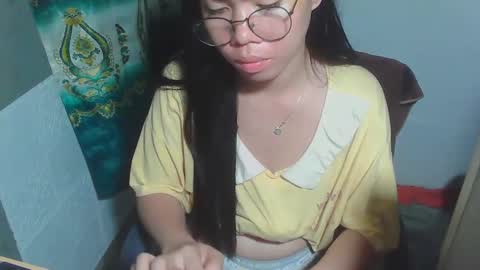 Rhean online show from March 1, 2025, 5:38 pm