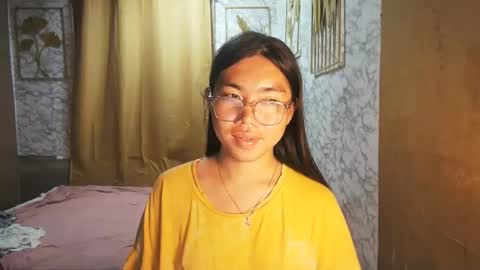 Rhean online show from September 18, 2025, 12:23 am