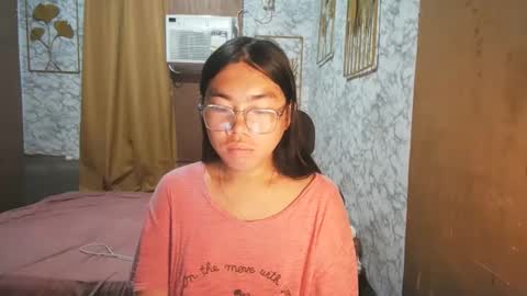 Rhean online show from September 24, 2025, 10:46 pm