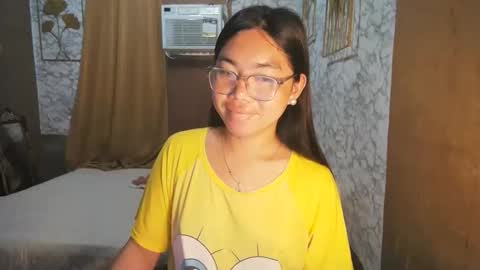 Rhean online show from October 4, 2025, 10:30 pm