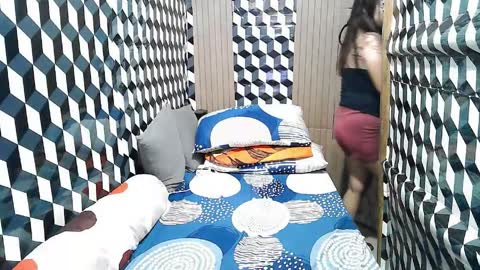 Trixie online show from April 3, 2026, 8:23 am