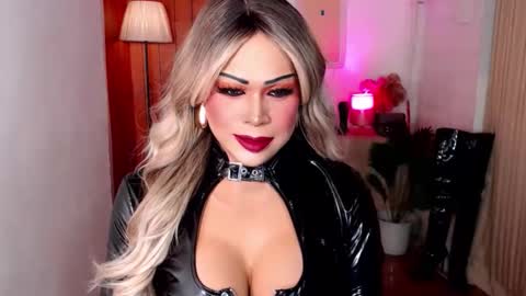 Snapshot of asianassetxxx chatting on October 1, 2025, 8:42 am nicole online show from October 1, 2025, 8:42 am