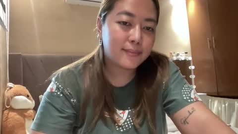 Curvy online show from September 9, 2025, 2:44 am