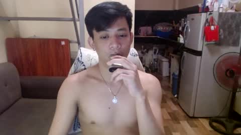 asiandreamboyx online show from February 23, 2025, 12:37 pm