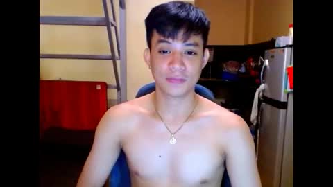 asiandreamboyx online show from April 21, 2026, 2:04 am