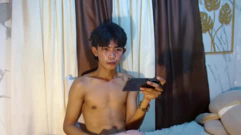 Nico online show from November 20, 2025, 2:06 pm
