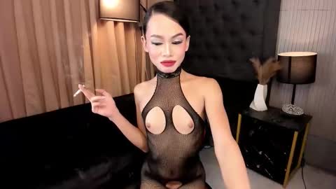 Snapshot of asianpetitehugecock chatting on October 13, 2025, 1:27 am AGATHA online show from October 13, 2025, 1:27 am