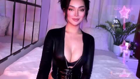 Miss Nia online show from December 18, 2024, 3:04 am