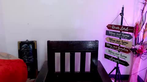 Snapshot of asiansexy_bitch chatting on November 6, 2025, 2:23 am lucy gwapa online show from November 6, 2025, 2:23 am