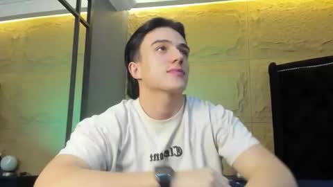 Aslan  online show from March 11, 2026, 3:23 am