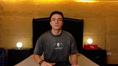 Aslan  online show from April 19, 2026, 4:01 am