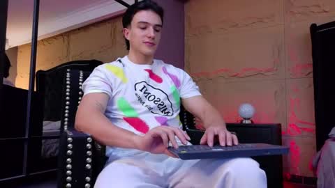 Snapshot of aslanfox_ chatting on July 20, 2026, 12:47 am Aslan online show from July 20, 2026, 12:47 am