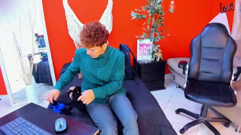 ASLY online show from April 21, 2026, 9:59 am