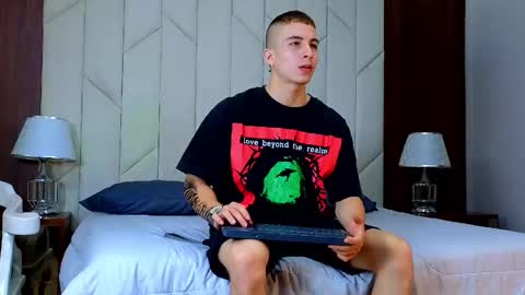 Asmodeo  -   online show from December 8, 2024, 9:41 pm