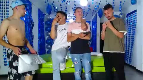 THOMAS AND DAMIAND online show from January 28, 2025, 12:15 am