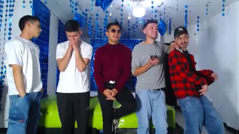 THOMAS AND DAMIAND online show from February 20, 2025, 1:14 am